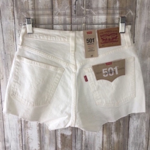 NWT Levi’s 501 White High Rise Shorts - Picture 8 of 9